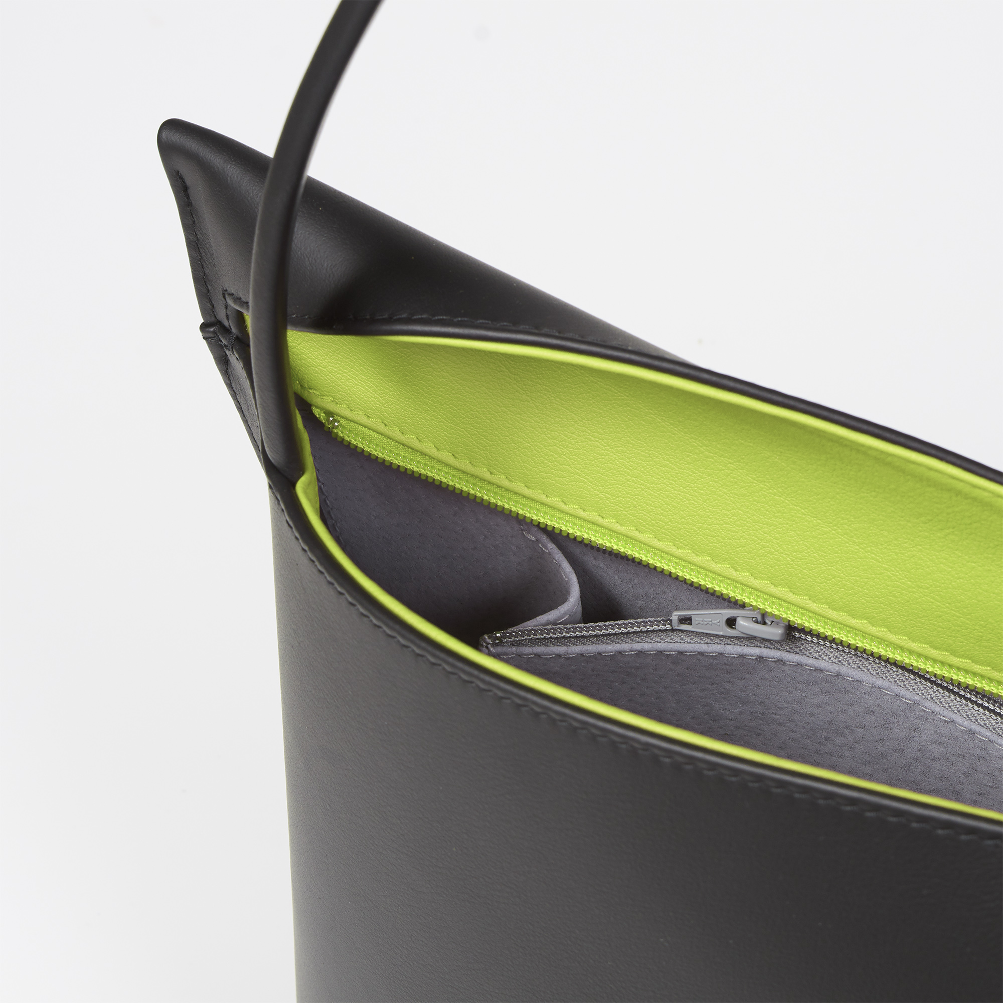 Olbrish Handtasche Wave, Nappaleder Schwarz-Apfelgrün, Größe L, Detailansicht