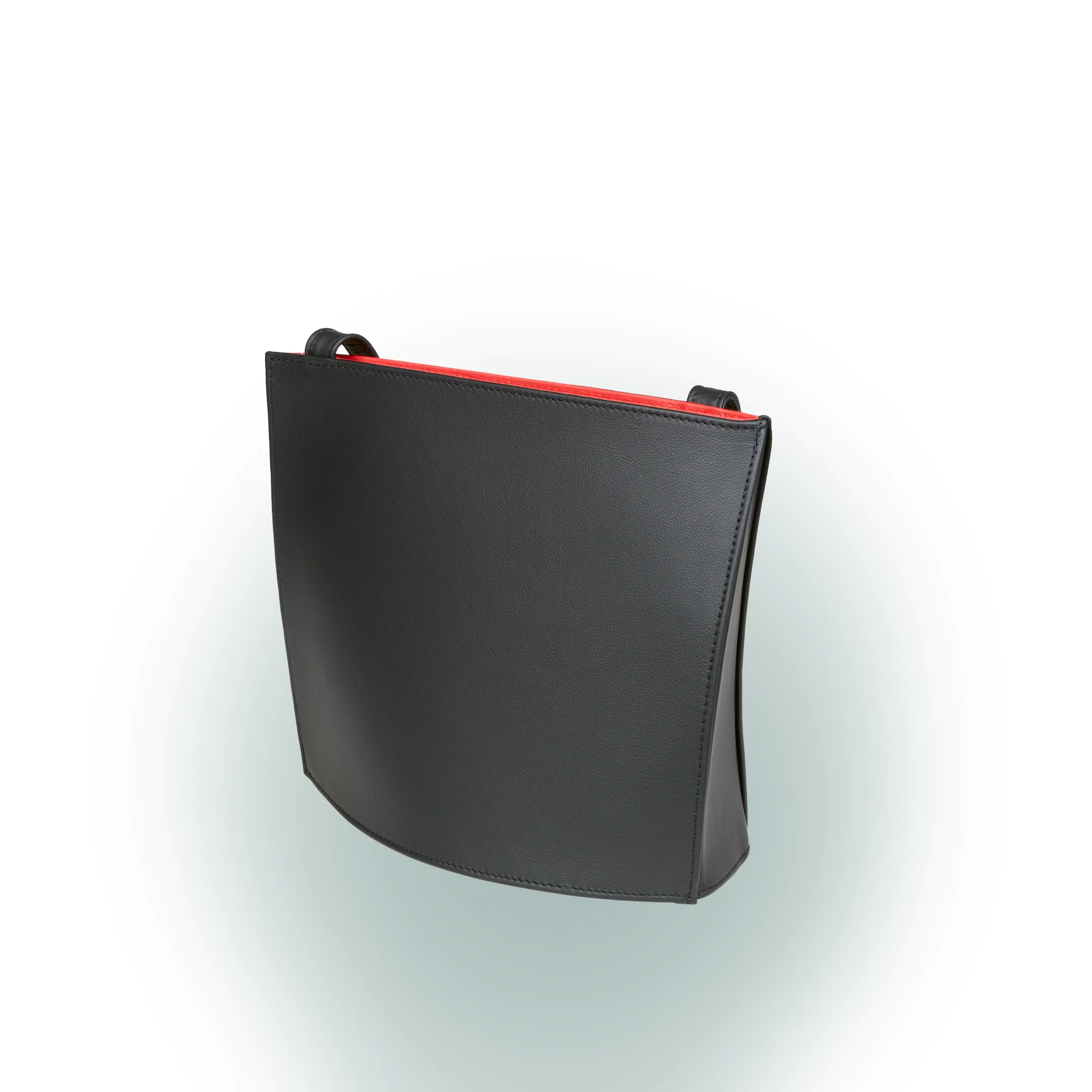 Olbrish Handtasche Vela, Nappaleder Schwarz-Rot, Größe M, Vorderwand