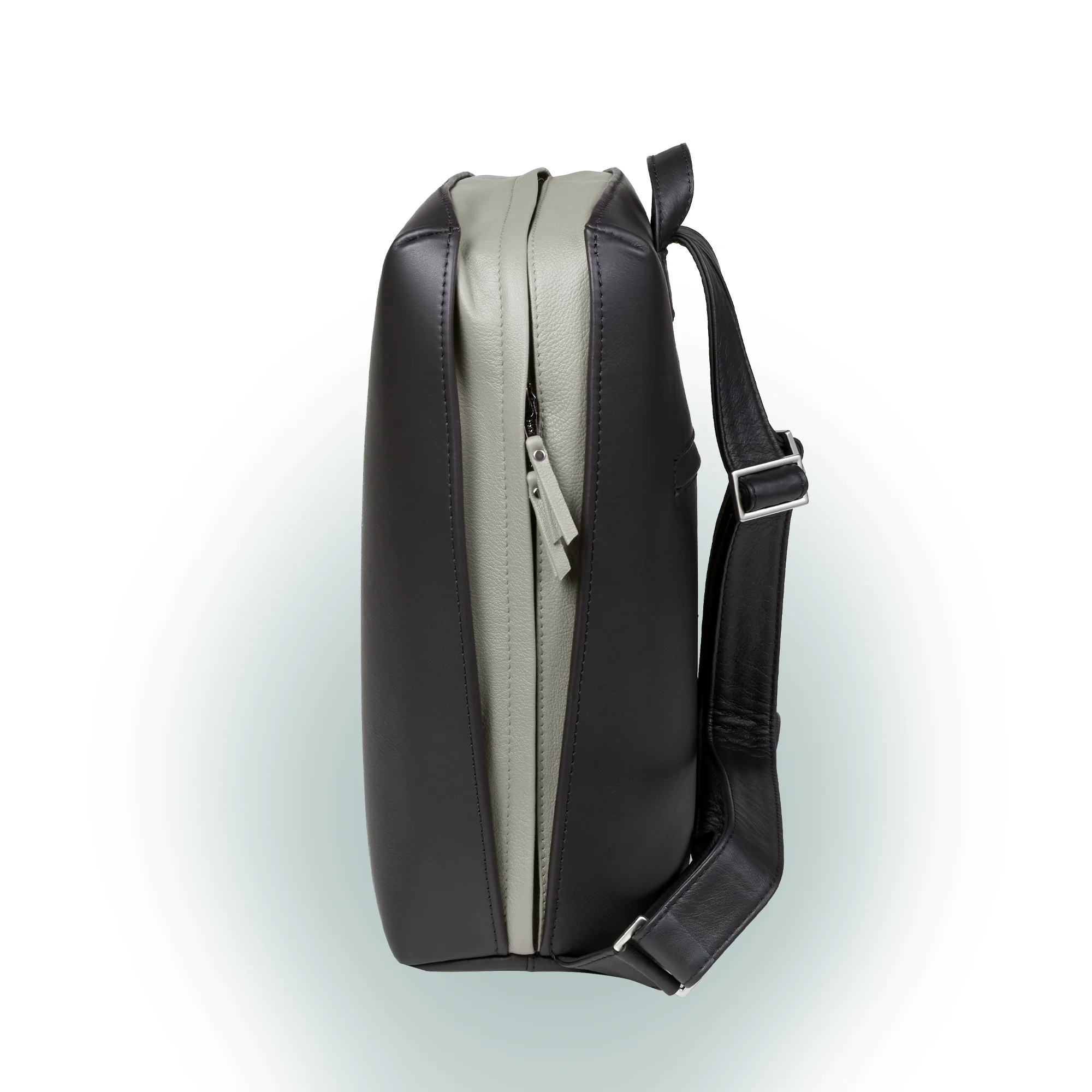 Olbrish Rucksack Jetback, Nappaleder Schwarz-Stone, Größe M, Seitenansicht