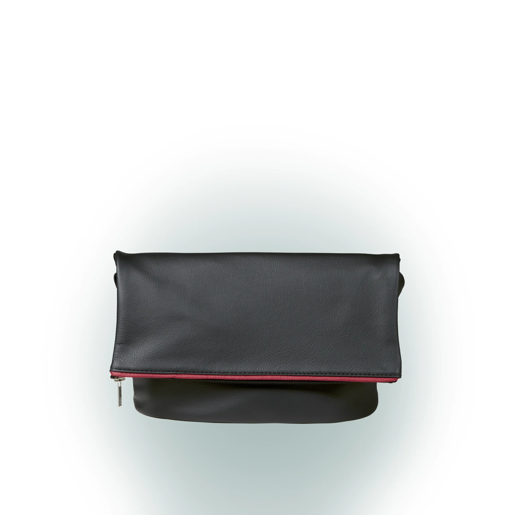 Olbrish Handtasche Chamäleon, Nappaleder Schwarz-Weinrot, Größe M, Vorderwand
