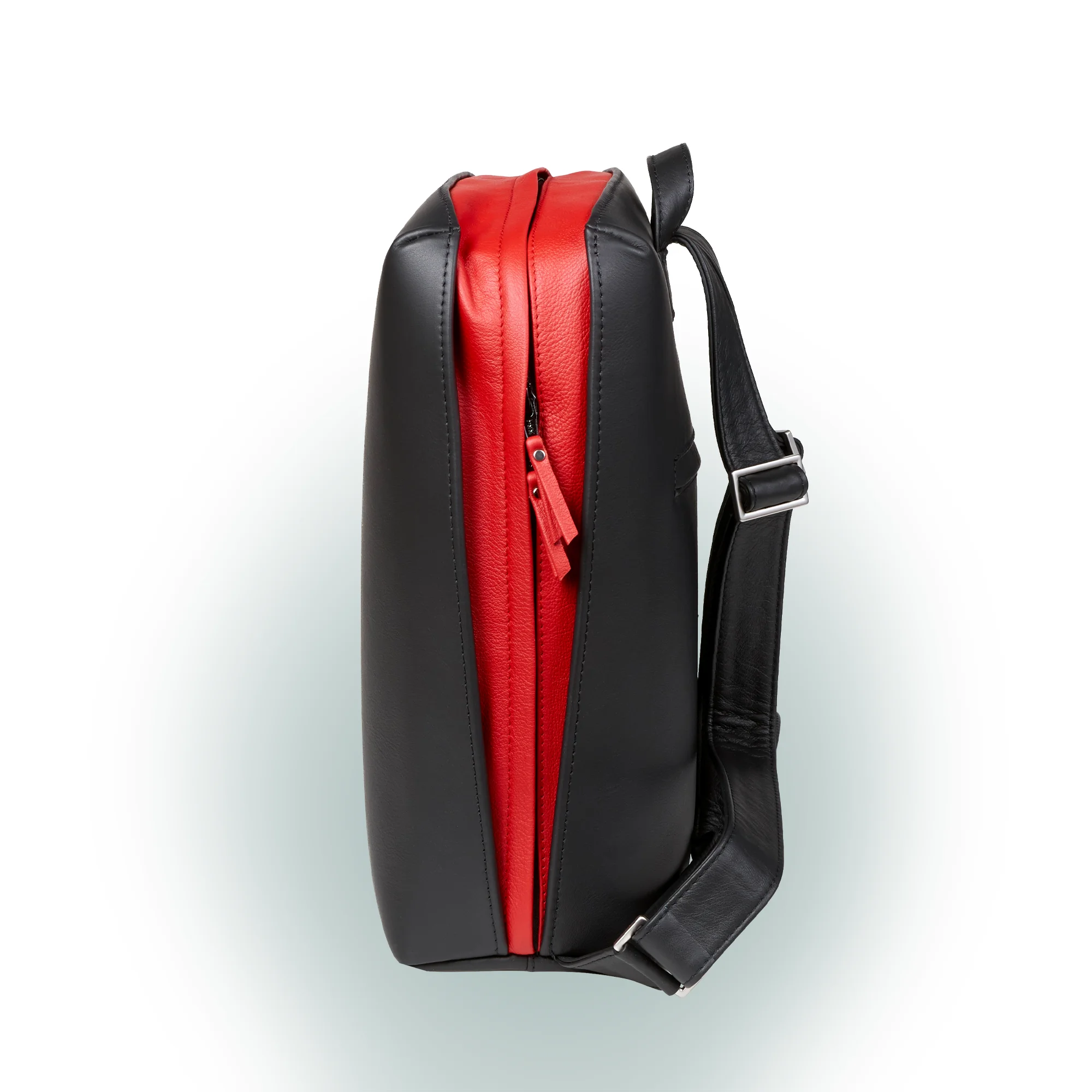 Olbrish Rucksack Jetback, Nappaleder Schwarz-Rot, Größe M, Seitenansicht