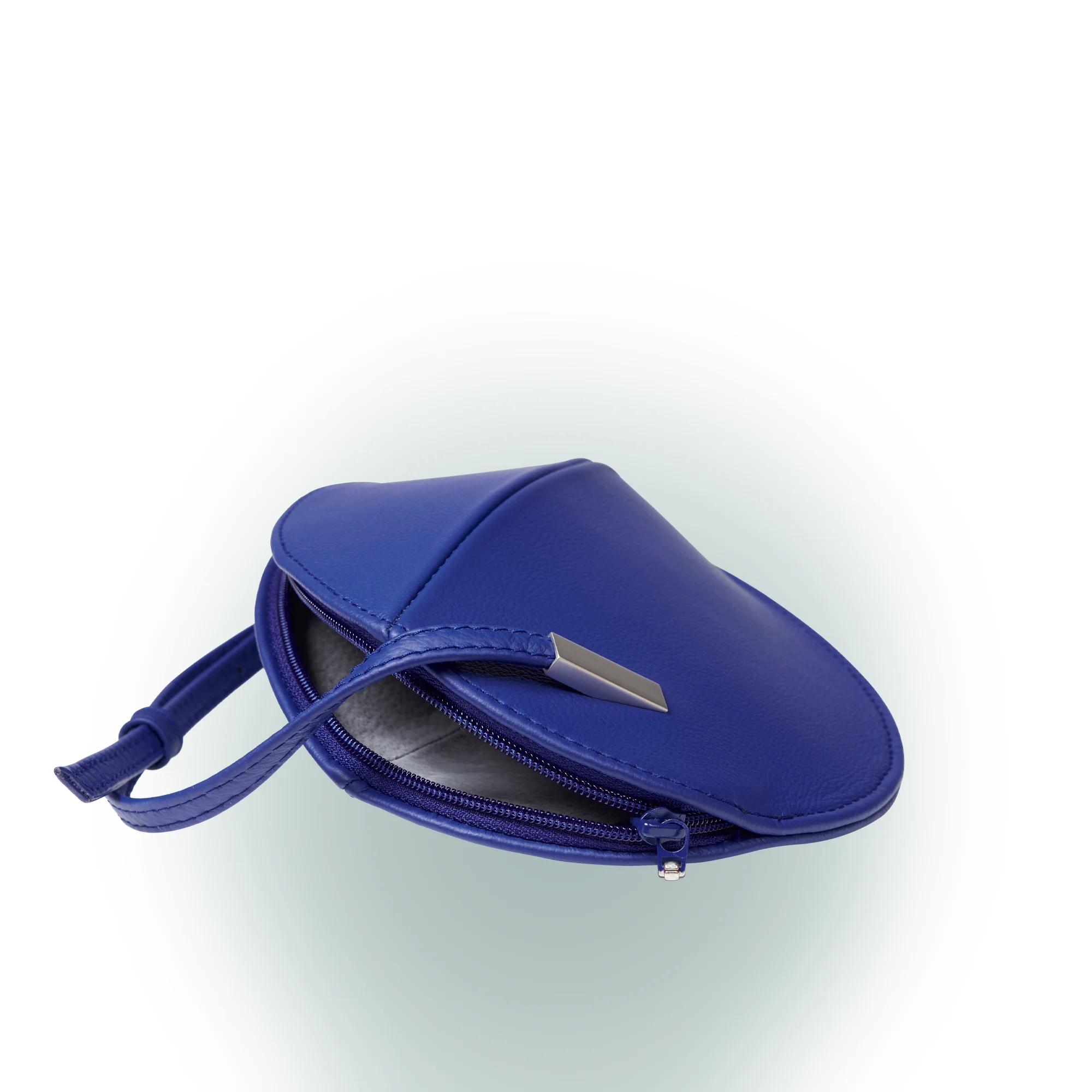 Olbrish Handtasche Oval, Nappaleder Royalblau, Offene Ansicht